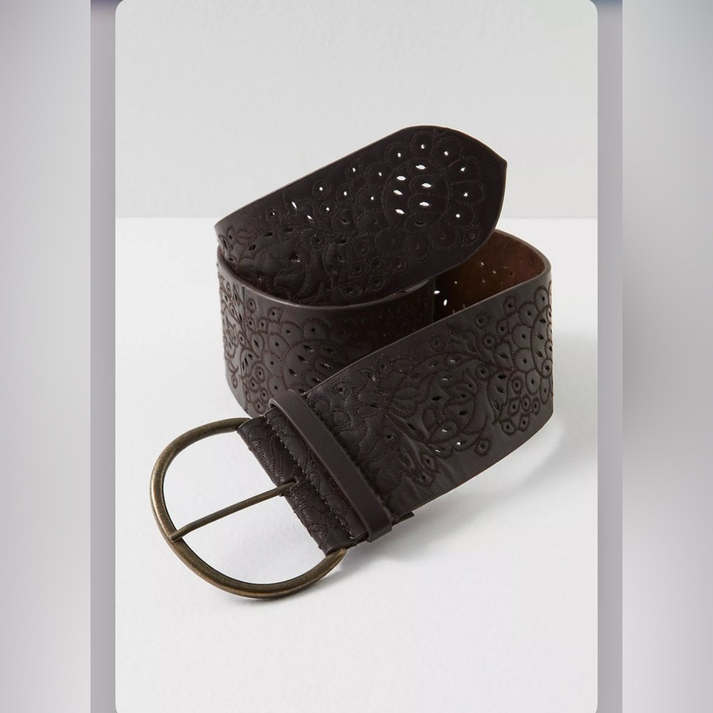 Free people Laurel hip leather belt size S/M